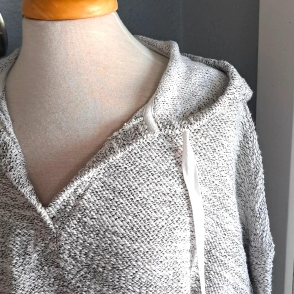Metallic Knit Sweater With Hood Size L - Picture 2 of 5